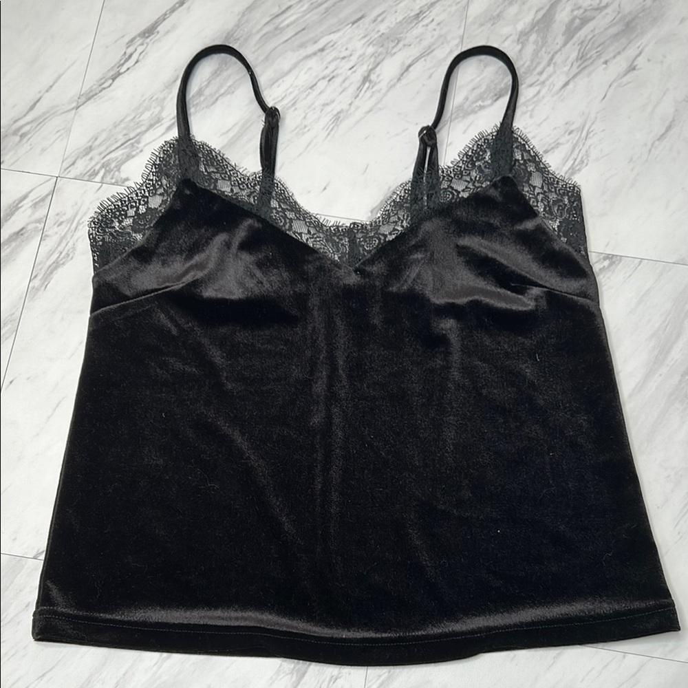 New Without Tags Forever 21 Black Velvet Lace Trim Cami Top